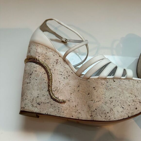 Roberto Cavalli White Platform Wedge with Gold Snake Detail - Picture 4 of 10